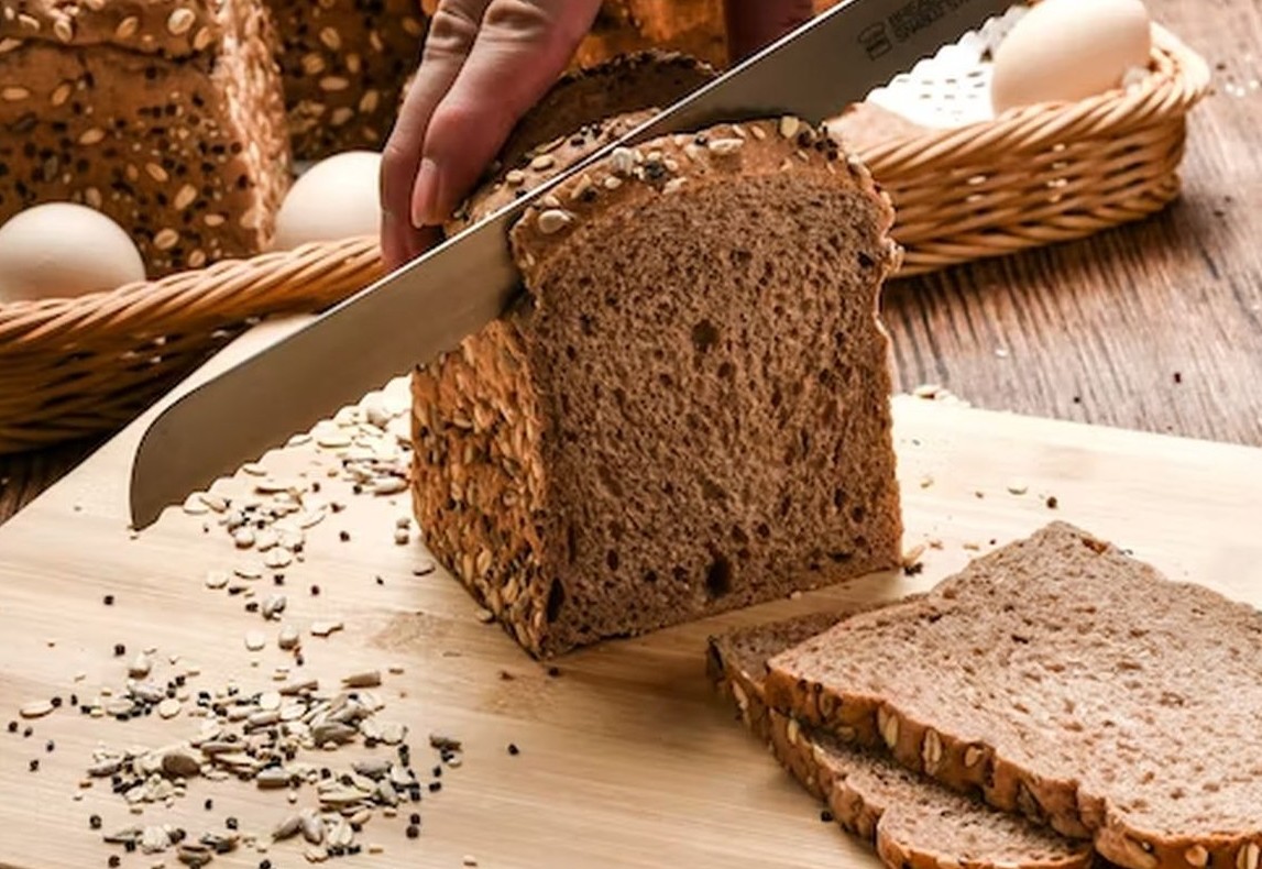 Врач Русакова предупредила об опасности некоторых видов хлеба - «ЕДА»